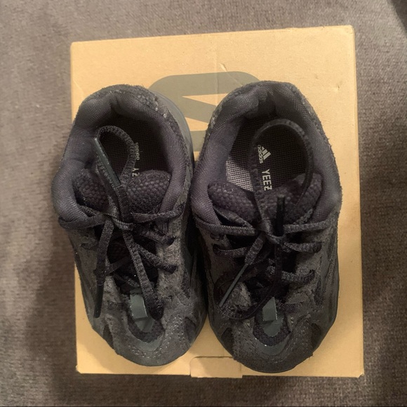 Toddler Yeezy 700 Boost - Picture 3 of 7